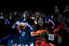 Happy-Amway-with-Crab