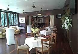 smwhitfield-house-inside-cocktail-set-up