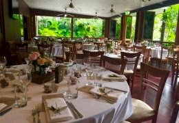 whitfield-house-table-close