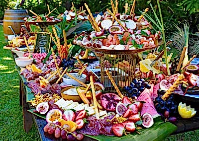 grazing tables cairns